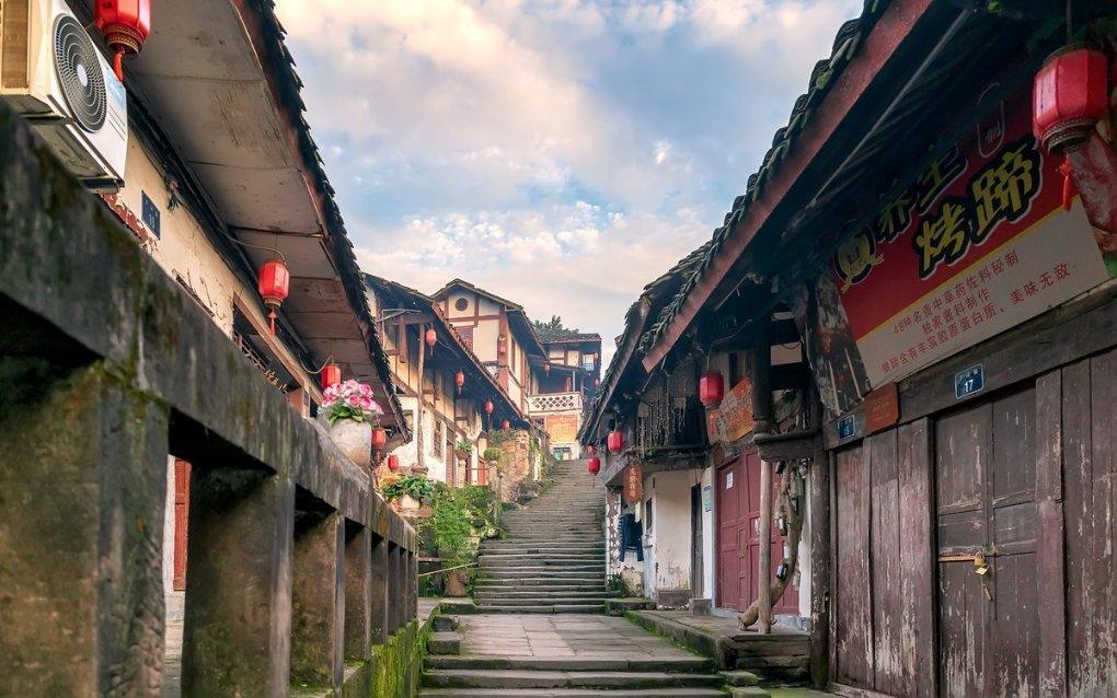 过年扮靓家 老房“美缝”有必要